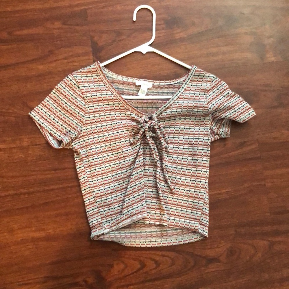 Busty crop top.